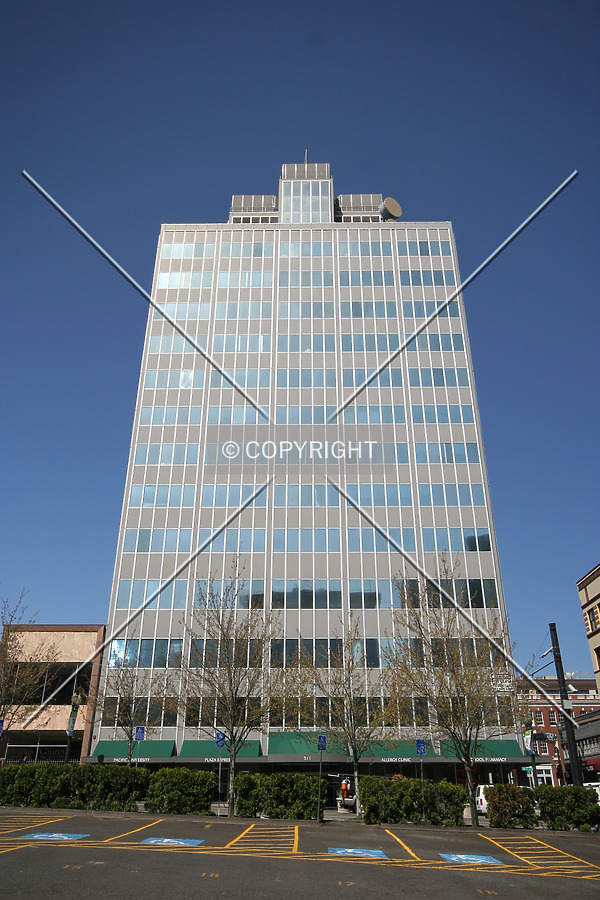 511 Building by Serdica