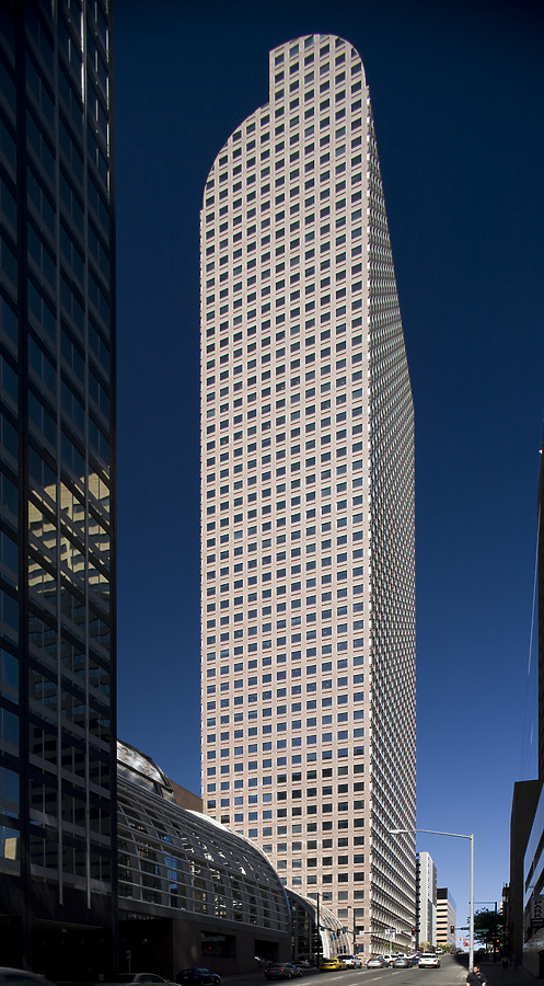 Wells Fargo Center by Pavel Toczynski