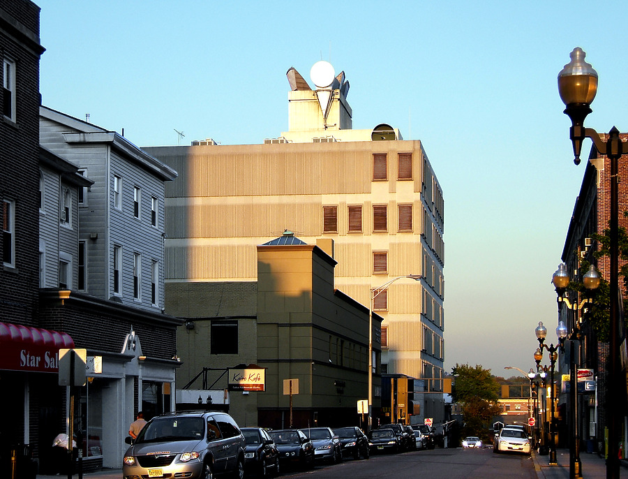 Verizon Building by John Cahill
