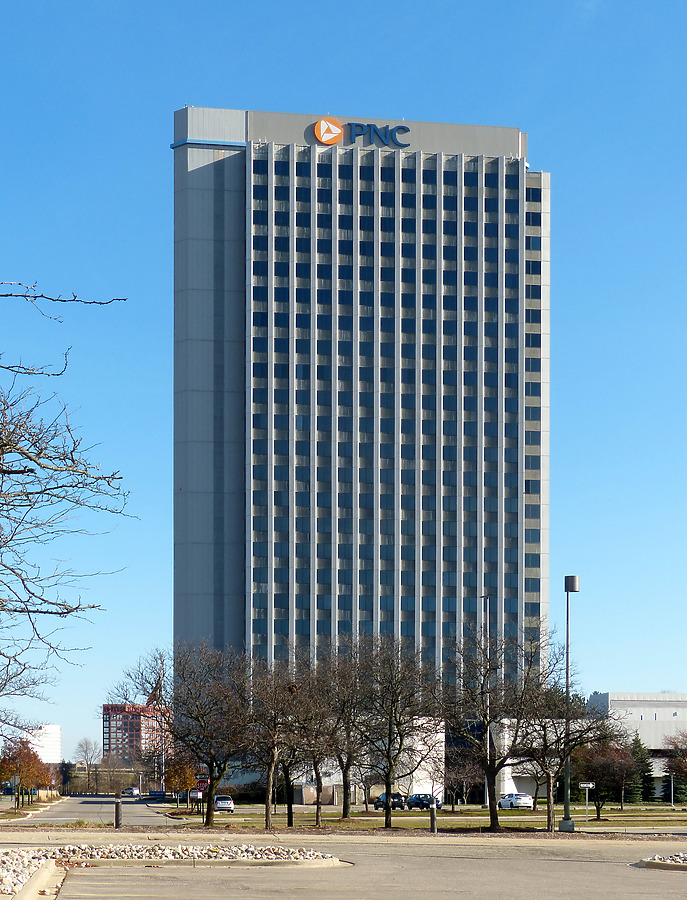 PNC Building by Nate Lindsey