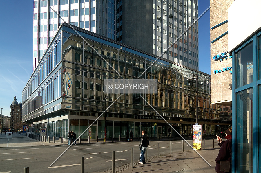 Bankgebäude BfG by David Guija