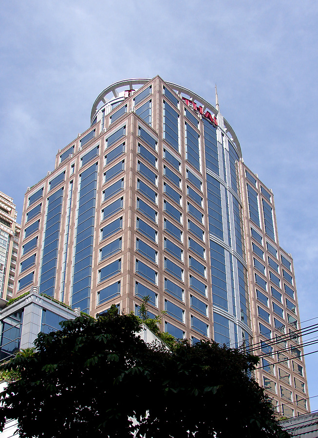 Bank Thai Tower by Horst Kiechle