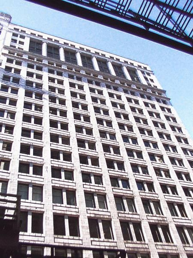 25 East Washington by Daniel Kieckhefer