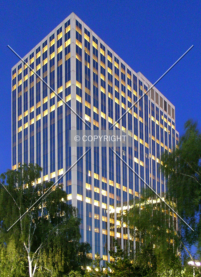 Lloyd Center Tower by Serdica