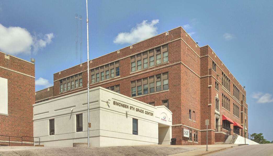 Simonsen Ninth Grade Center
