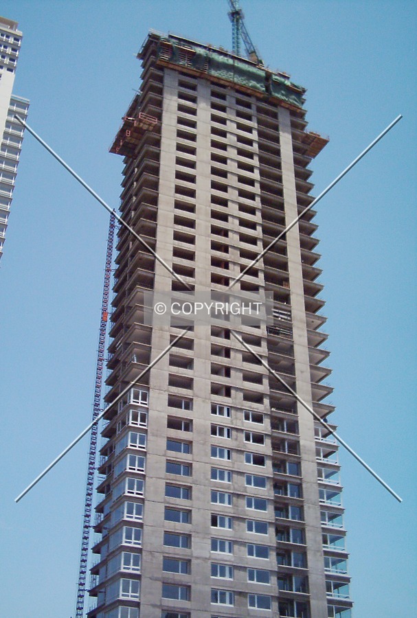 Torre del Parque by Maximiliano Buono