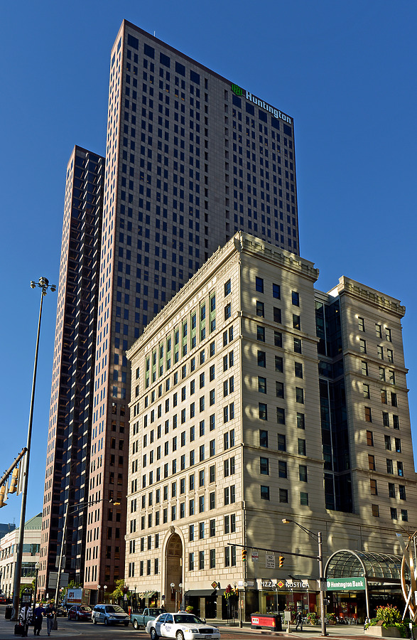 Huntington Center by John W. Cahill