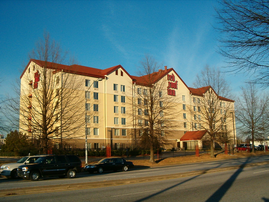 La Quinta Inn & Suites Atlanta Airport North by Rodney Gunn