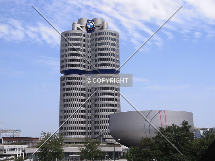 BMW Building by Jörg Berkemeyer