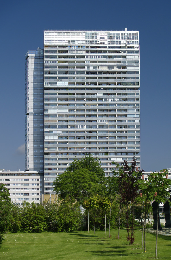 Mischek Tower by Cesar Serrano