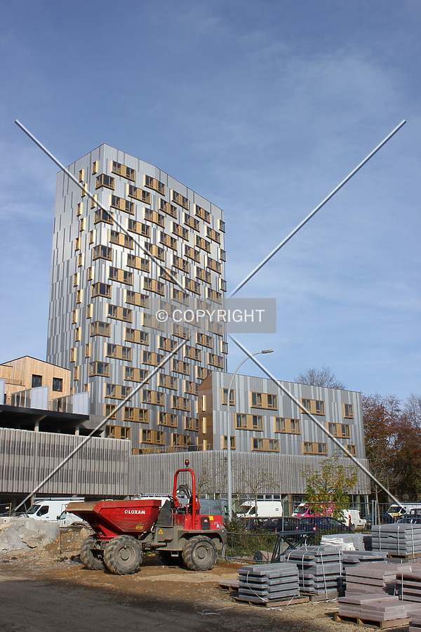 Tour Michel Denis by Florian Barbier