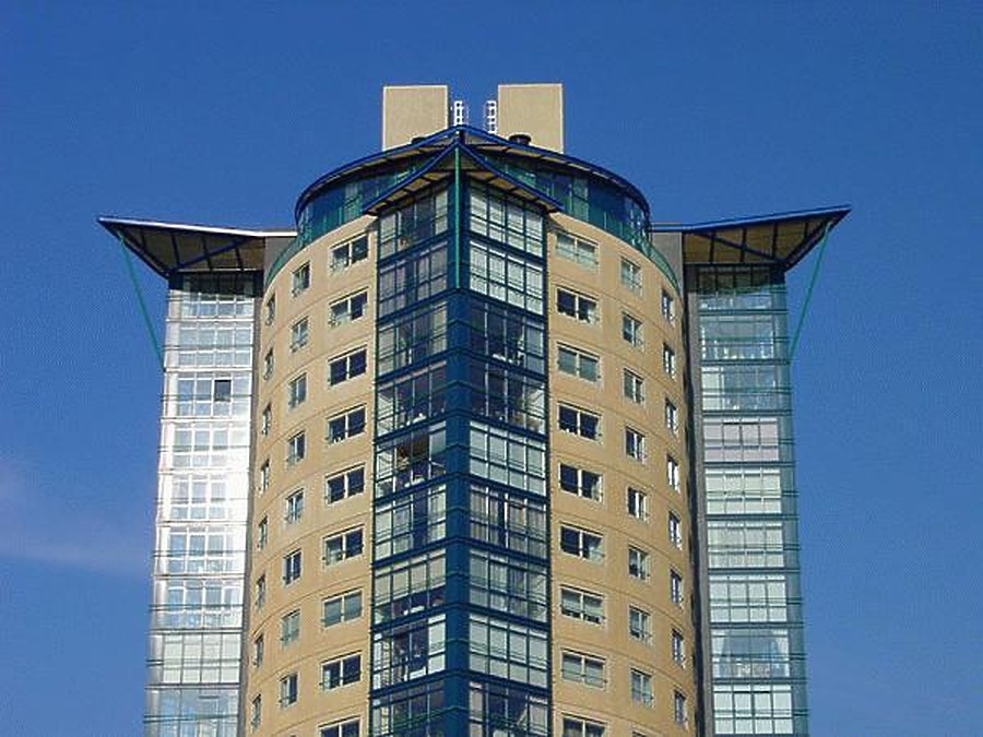 De Sequoia by Michiel van Dijk