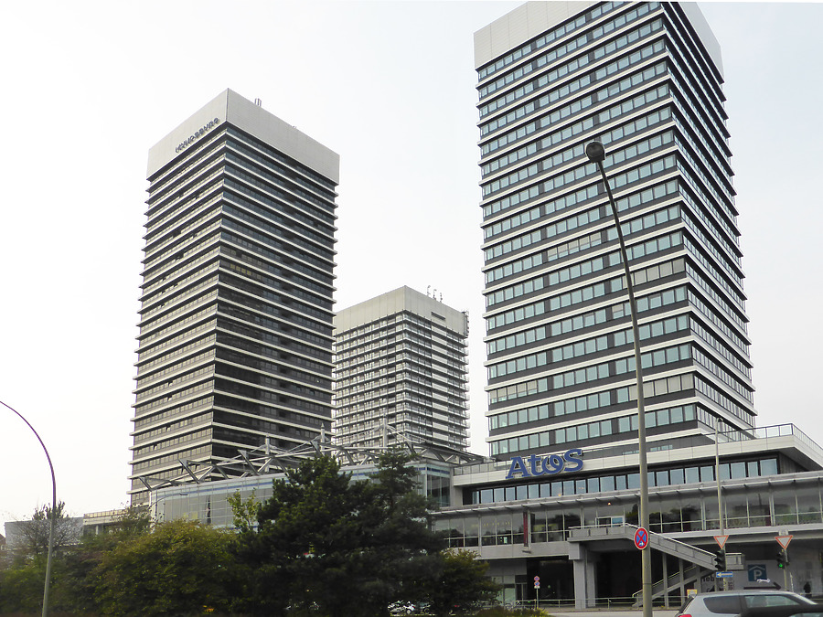 Mundsburg Office Tower by Der Hamburger