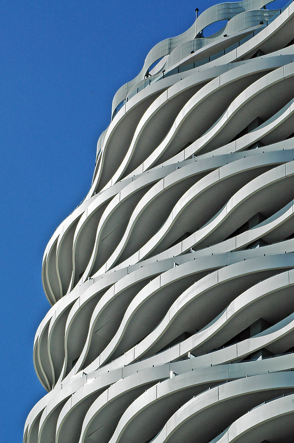 The Wave by John Bek