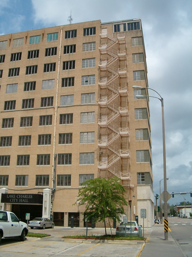 Lake Charles City Hall by Rodney Gunn