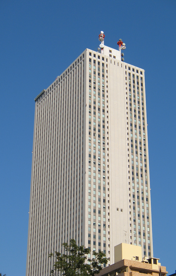 Sunshine 60 Building by Kevin Hemphill