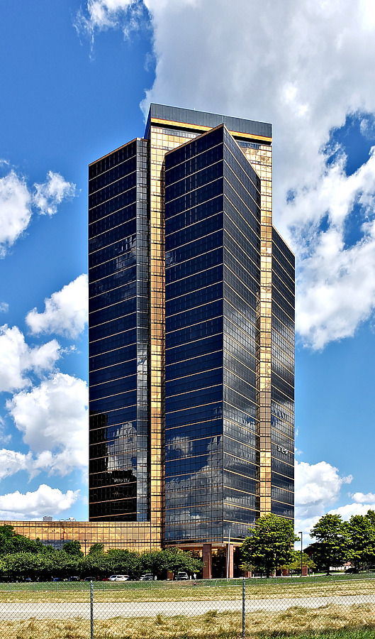 1000 Town Center by Ryan Hildebrand