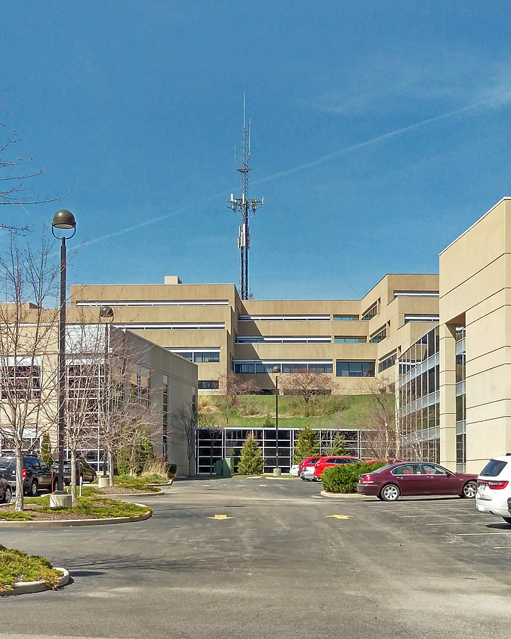 Des Peres Hospital by Ryan Hildebrand