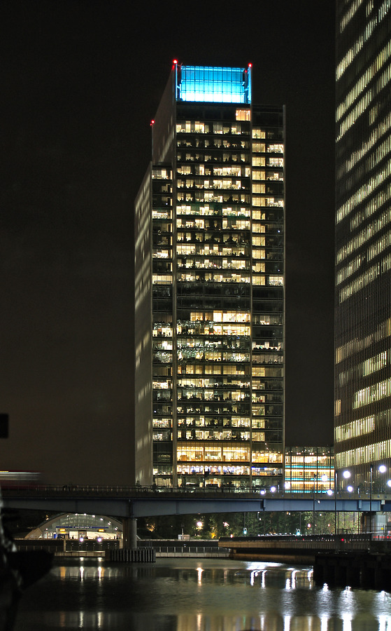 10 Upper Bank Street by Cesar Serrano