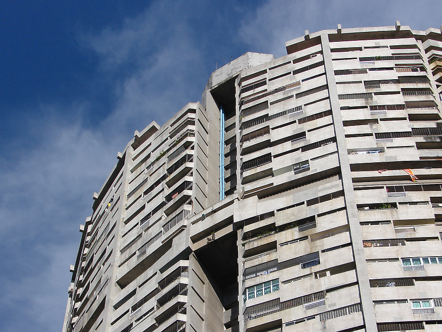 Pearl Bank Apartments by Horst Kiechle