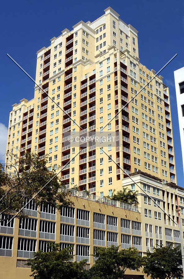 Toscano South Tower by Jorge Molina