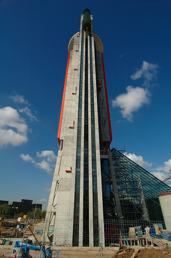 Hesperia Tower by David Guija