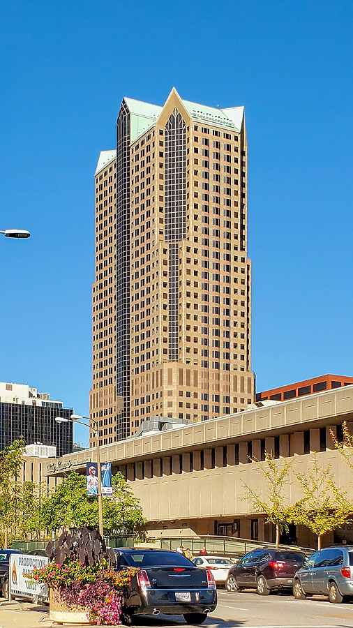 One Metropolitan Square by Ryan Hildebrand