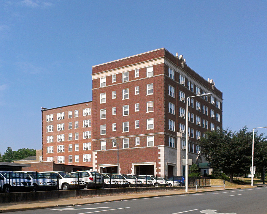 Castlereagh Apartments by Ryan Hildebrand