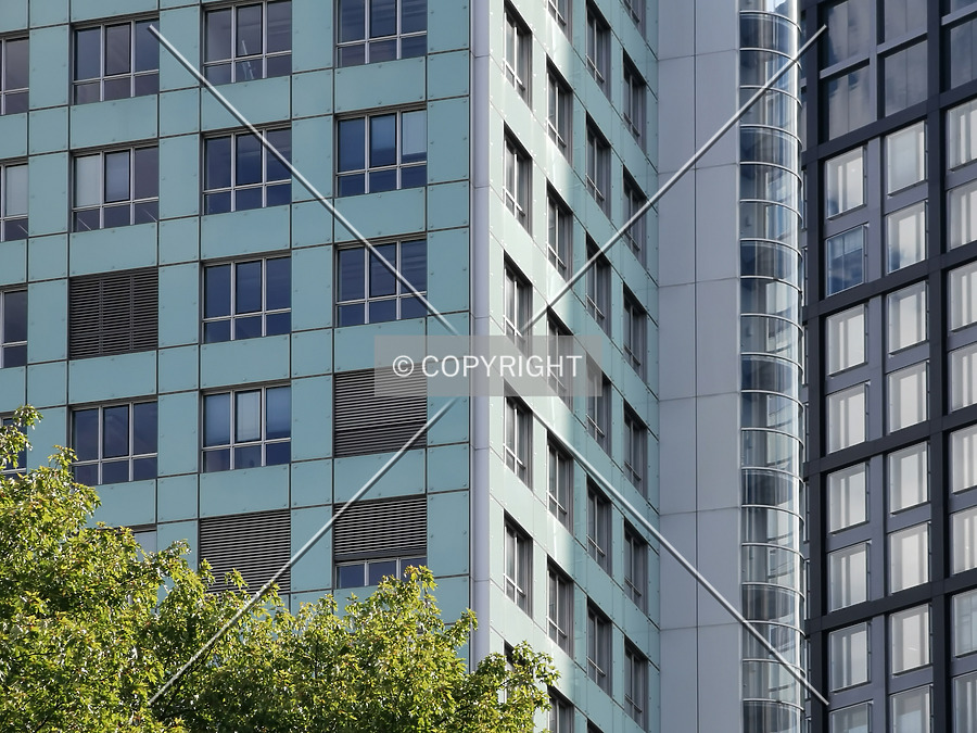 Taunus Tower by Nephilim