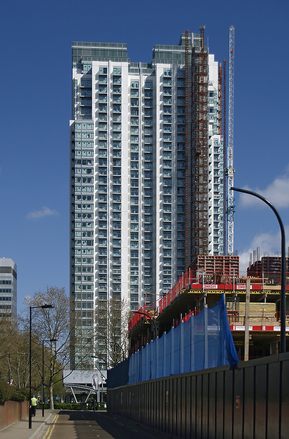 Pan Peninsula West Tower by Cesar Serrano
