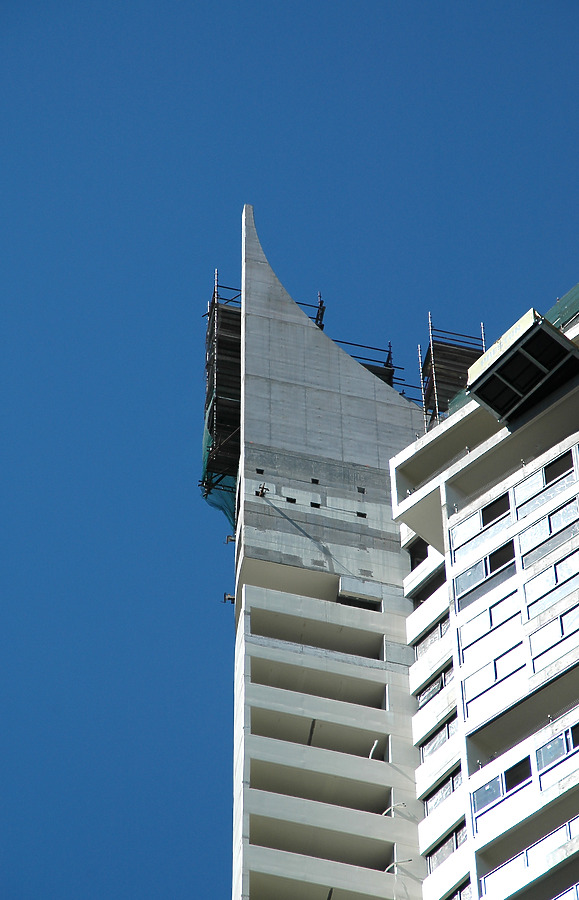 Meriton Tower by John Bek