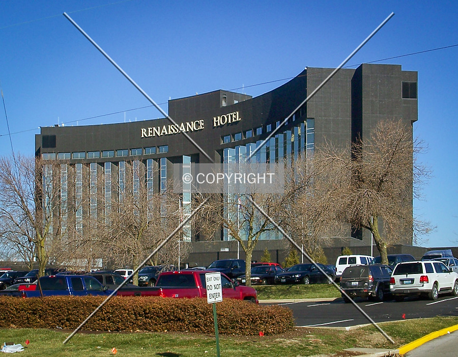 Renaissance Saint Louis Hotel Airport by Ryan Hildebrand