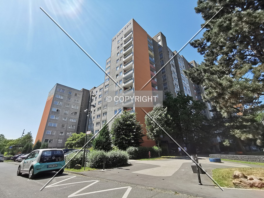 Heinrich-Plett-Straße 21-27 by Nephilim