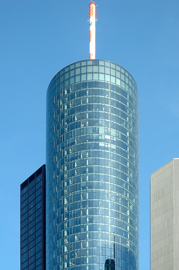 MAIN TOWER by David Guija