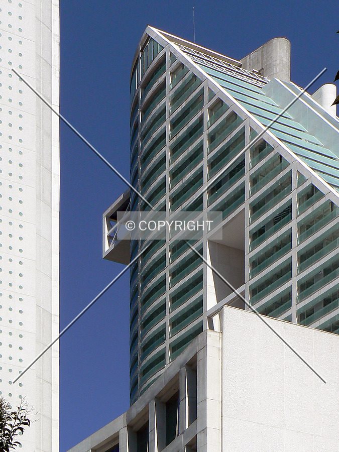 Reforma 222 Torre II by Luis Ibáñez