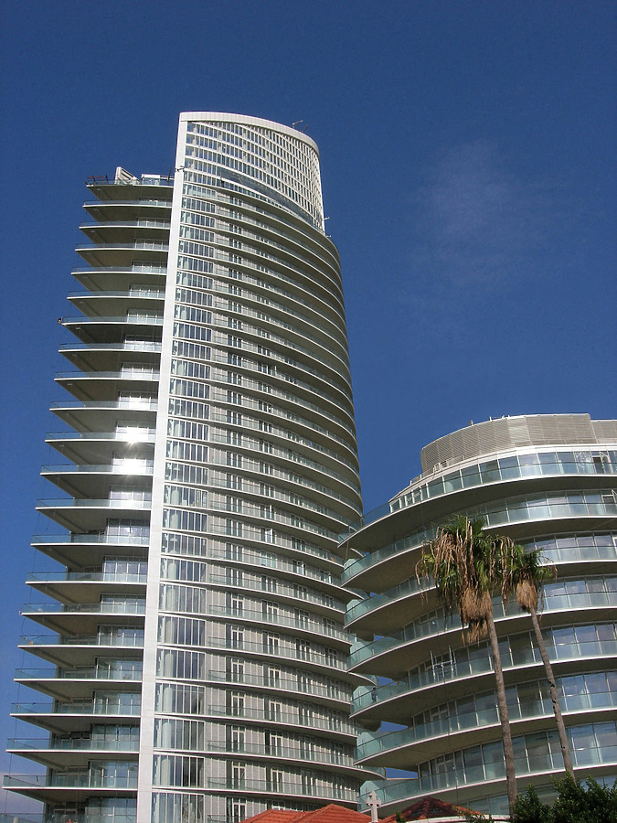 Marina Tower by Nareg Karamanoukian