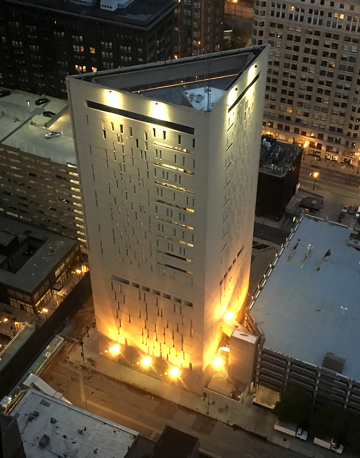 Metropolitan Correctional Center by Nate Lindsey