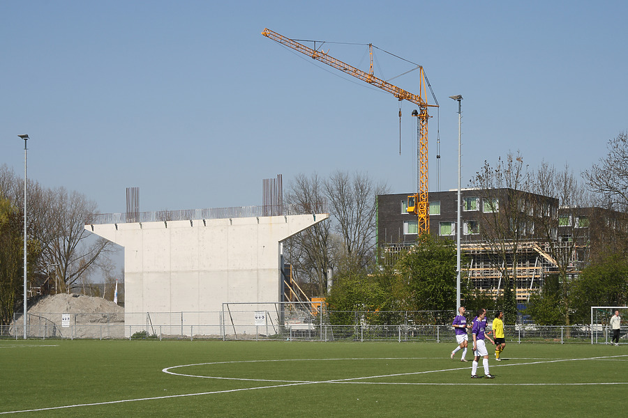 Studentencomplex Balthasar van der Polweg by Michiel van Dijk