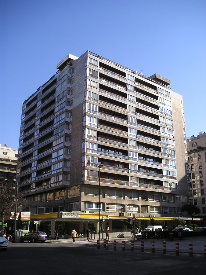 Particular Estraunza I by Mikel Allende