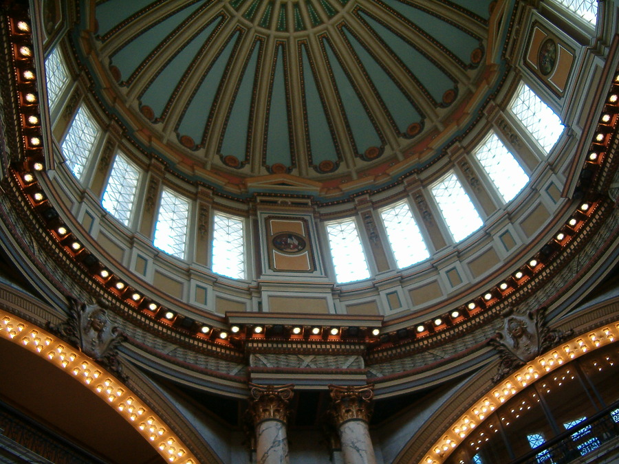 Mississippi State Capitol by Rodney Gunn