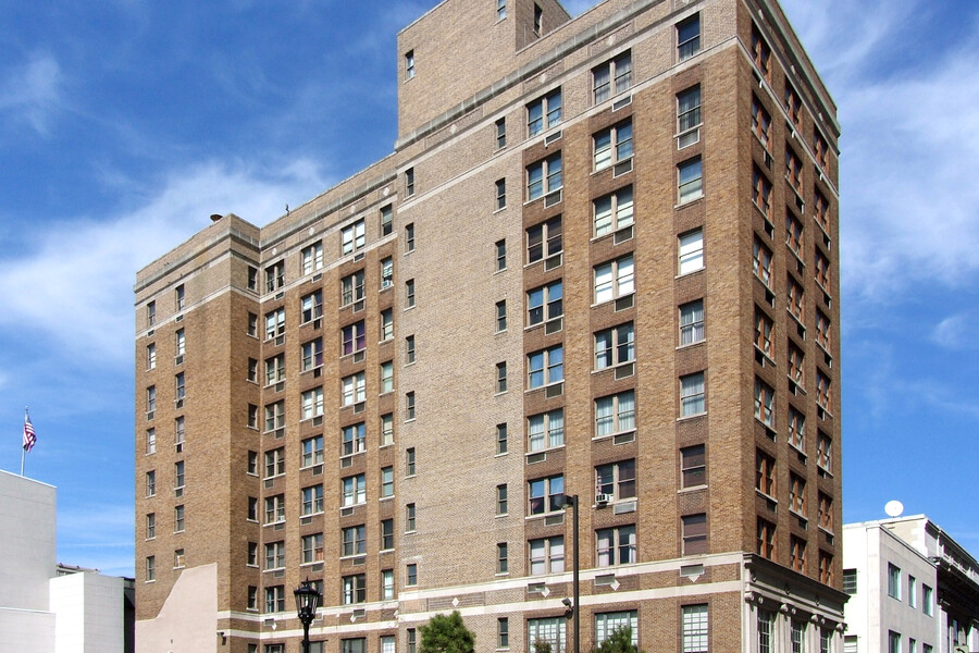 Fifteen South Franklin Street