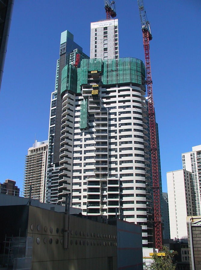 Meriton Tower by John Bek