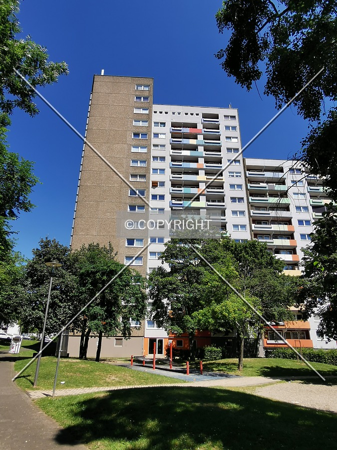 Brückenhofstraße 76-84 by Nephilim