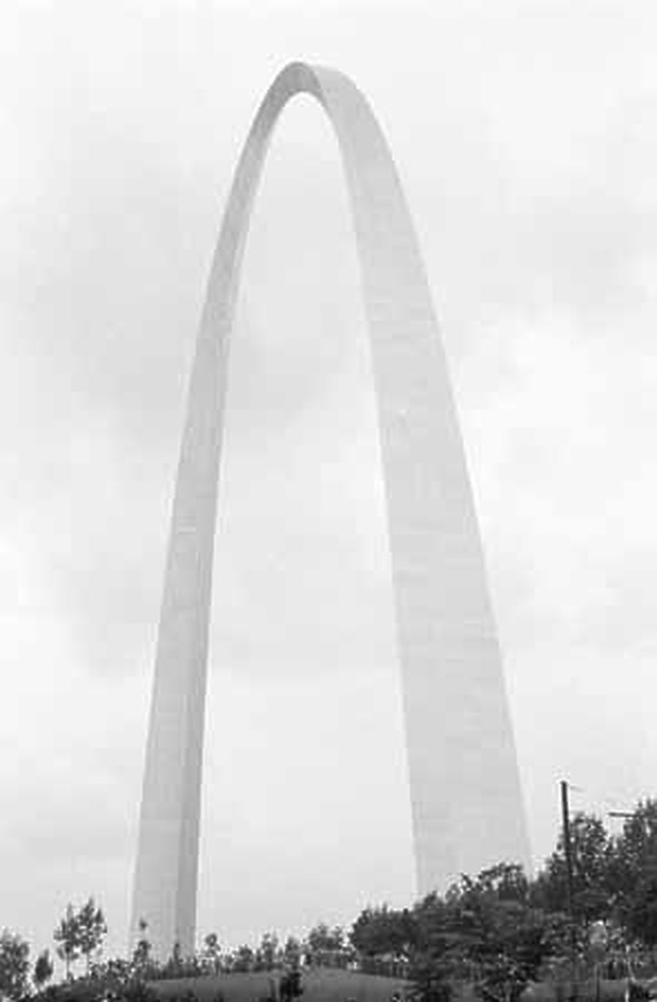 Gateway Arch by Dwayne