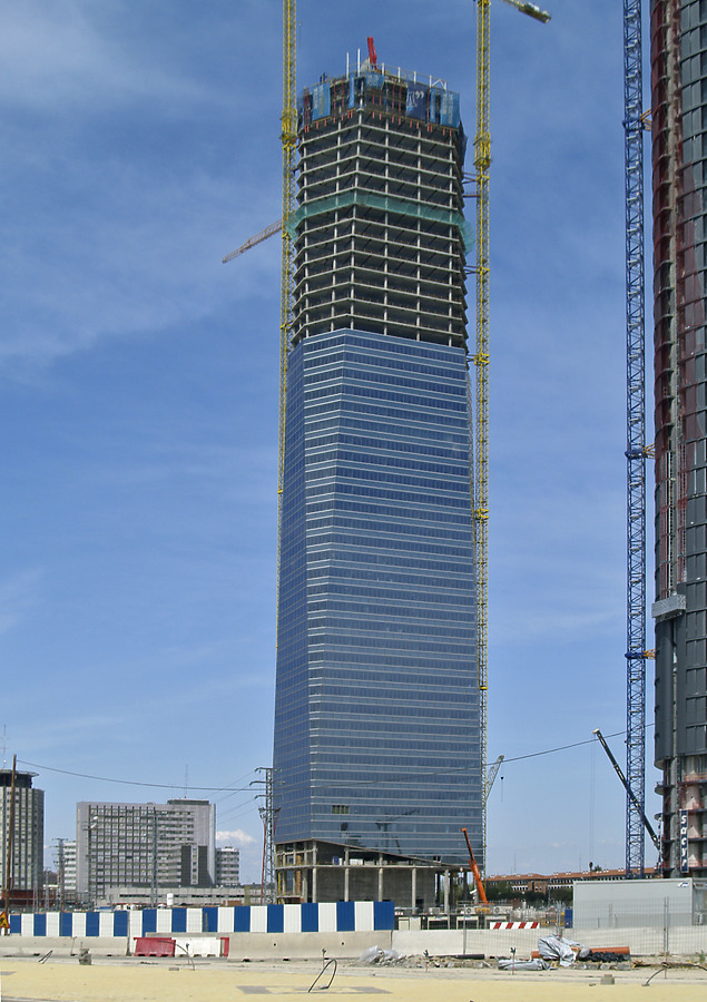 Torre de Cristal by Cesar Serrano