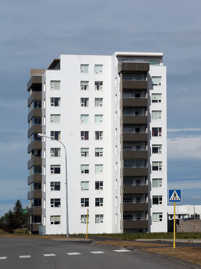 Stillholt 19 by Kjetil Balog