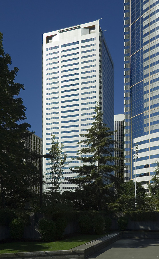 One Union Square by Pavel Toczynski