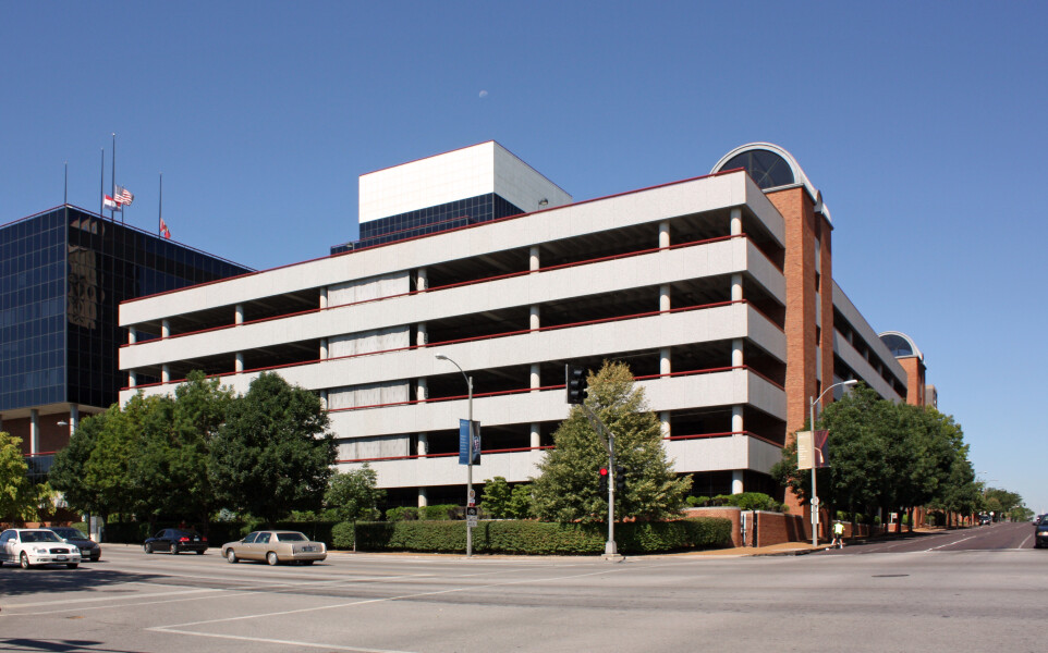 Wells Fargo Advisors Olive Street Parking Garage