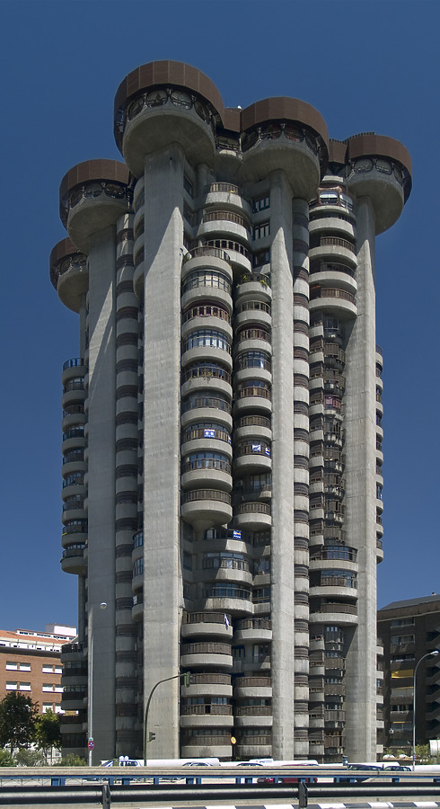 Torres Blancas by Cesar Serrano