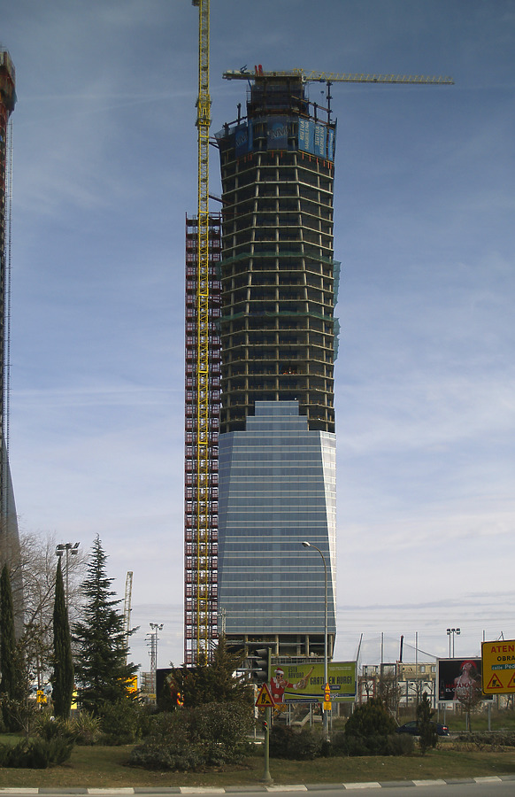 Torre de Cristal by Cesar Serrano